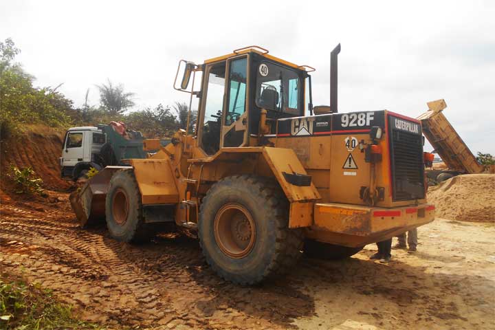 Location chargeuse Caterpillar 928F Douala